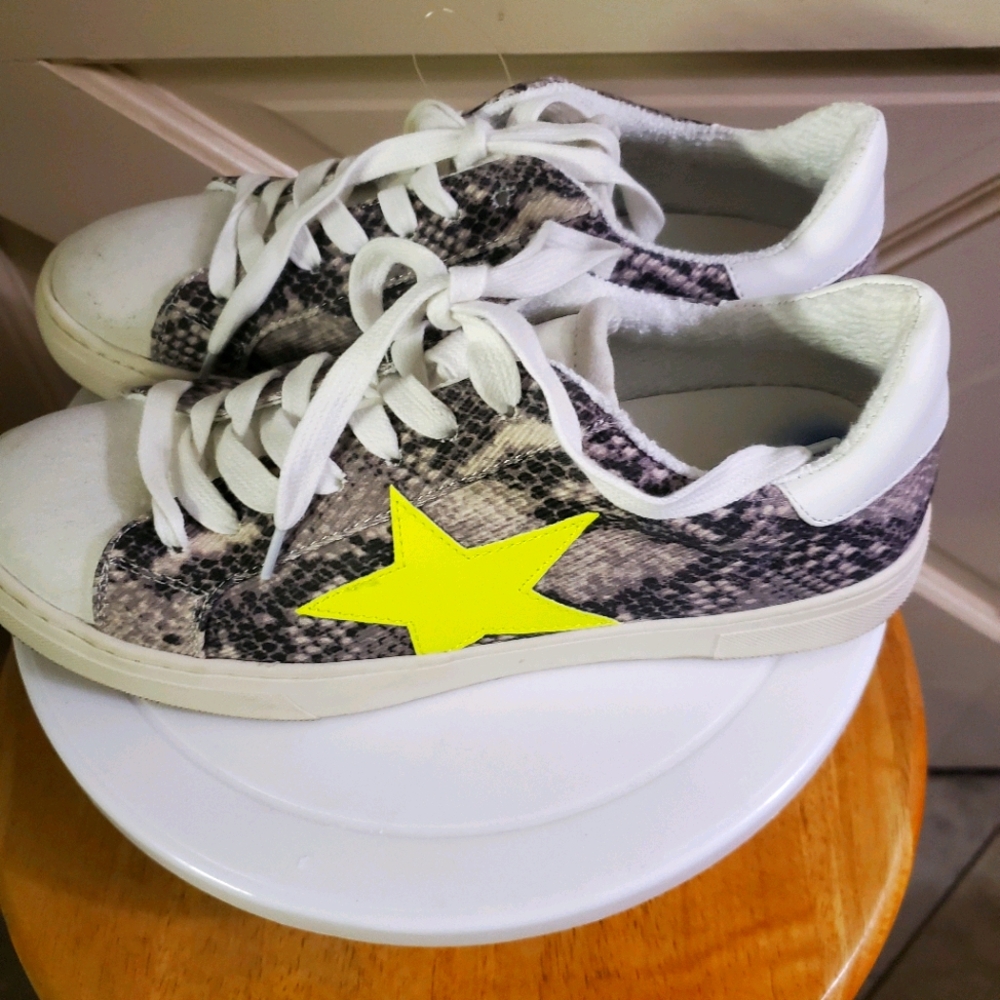 Steven Madden Reeves Fashion Sneaker 👟
